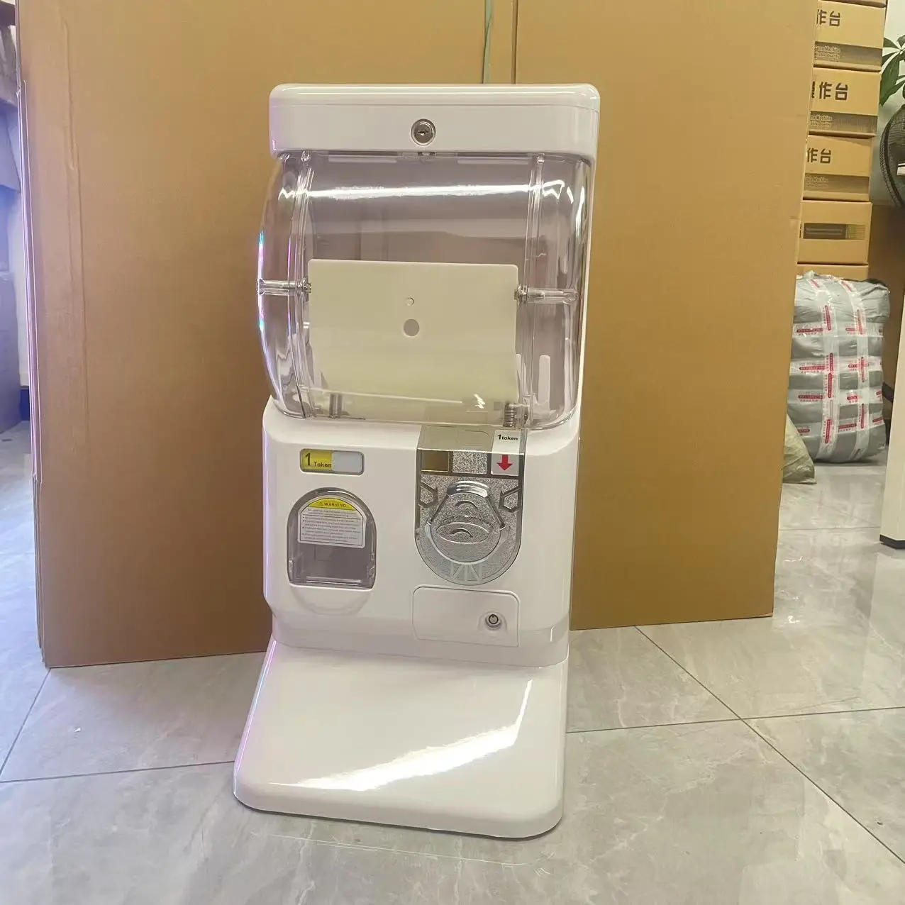 Coin Operated Mini Plastic Gacha Capsule Vending Machine with English Interface and 1 Year Warranty for Kids' Games