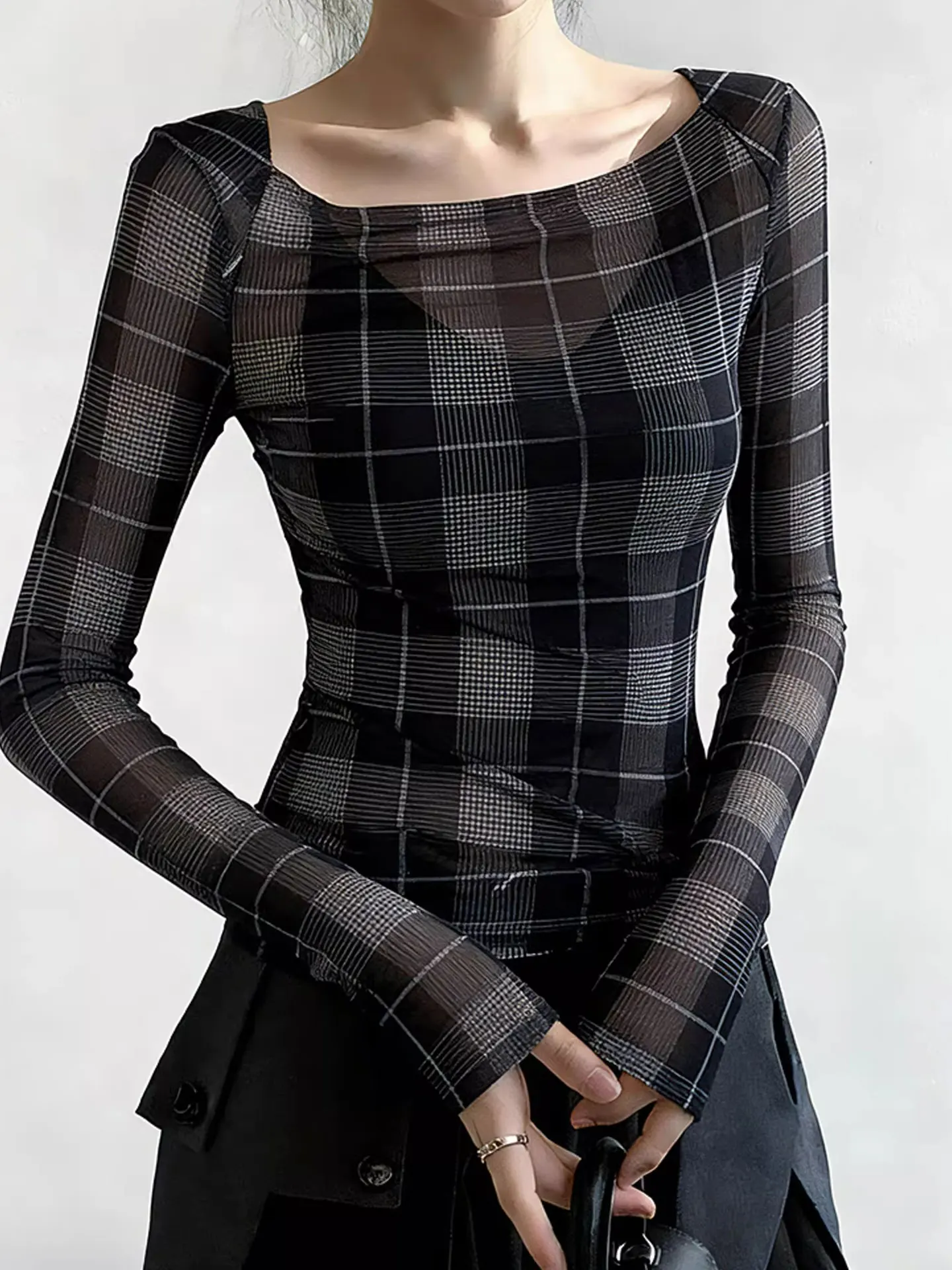 

Модная клетчатая рубашка с длинным рукавом, облегающая, от европейского премиум-бренда, весенняя, трендовая, стройнящая, высококачественная.