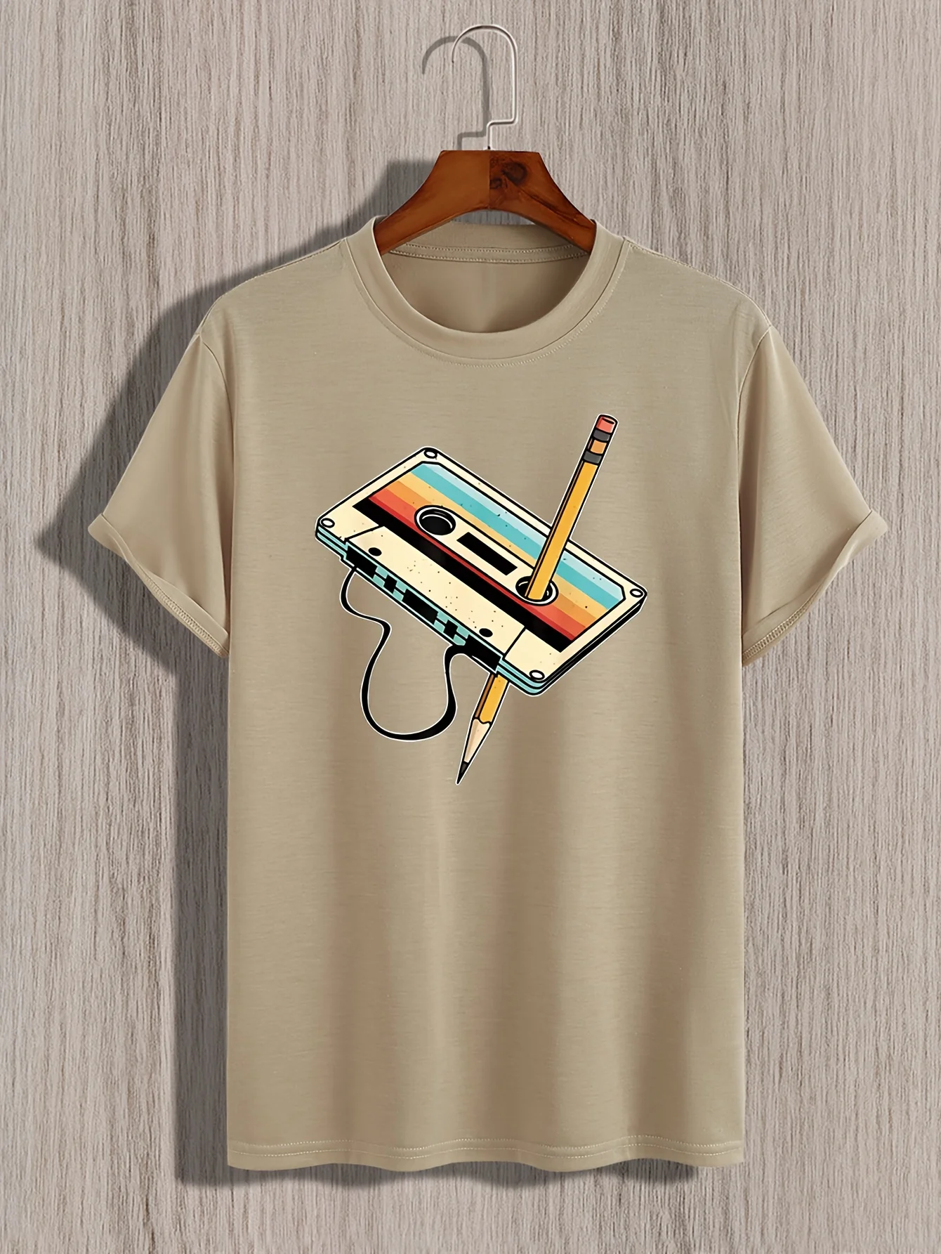 100% Polyester Customized Men's Retro Cassette Print T-shirt - Casual Crew Neck, Slight Stretch, Summer Knit Fabric Top