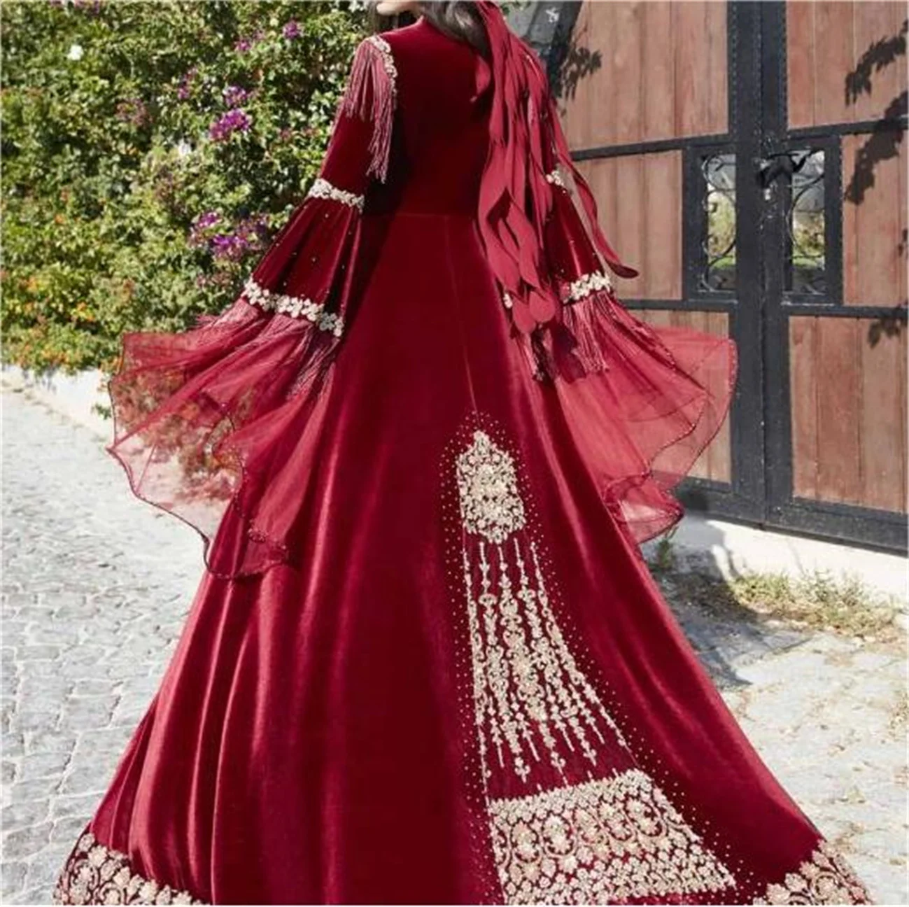 New Traditional Moroccan Red Long Shirt Wedding Dress Long Sleeve Algerian Arab Special Occasion Gold Lace Muslim Party Dress