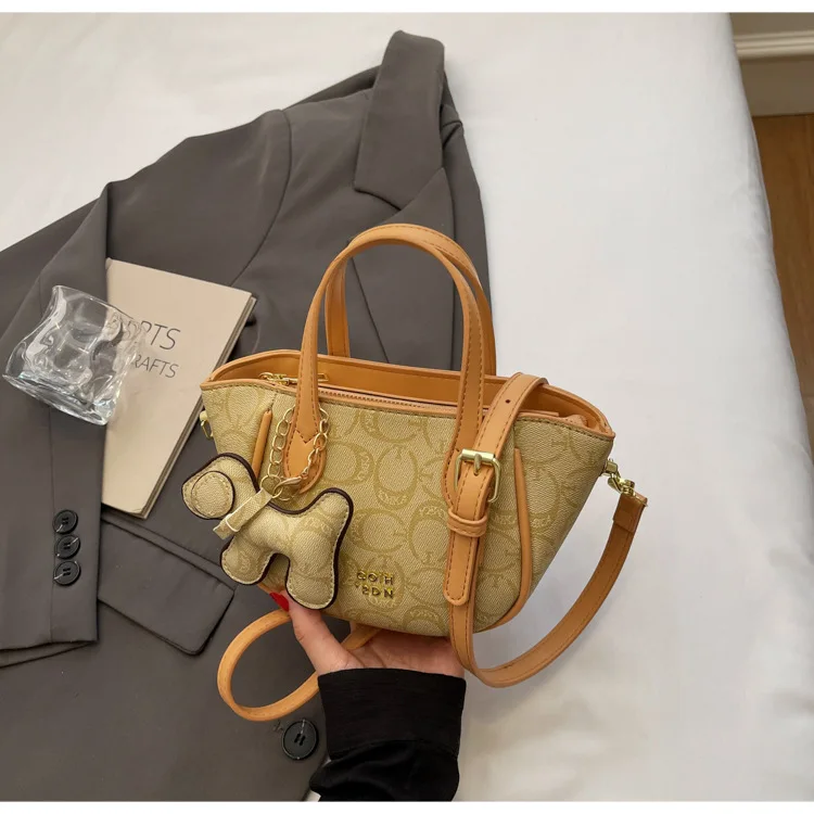 Luxuriöse High-End-Damentasche Designer trendige Mode vielseitige Umhängetasche Nische Handheld-Eimertasche hochwertiges Leder ​ ​