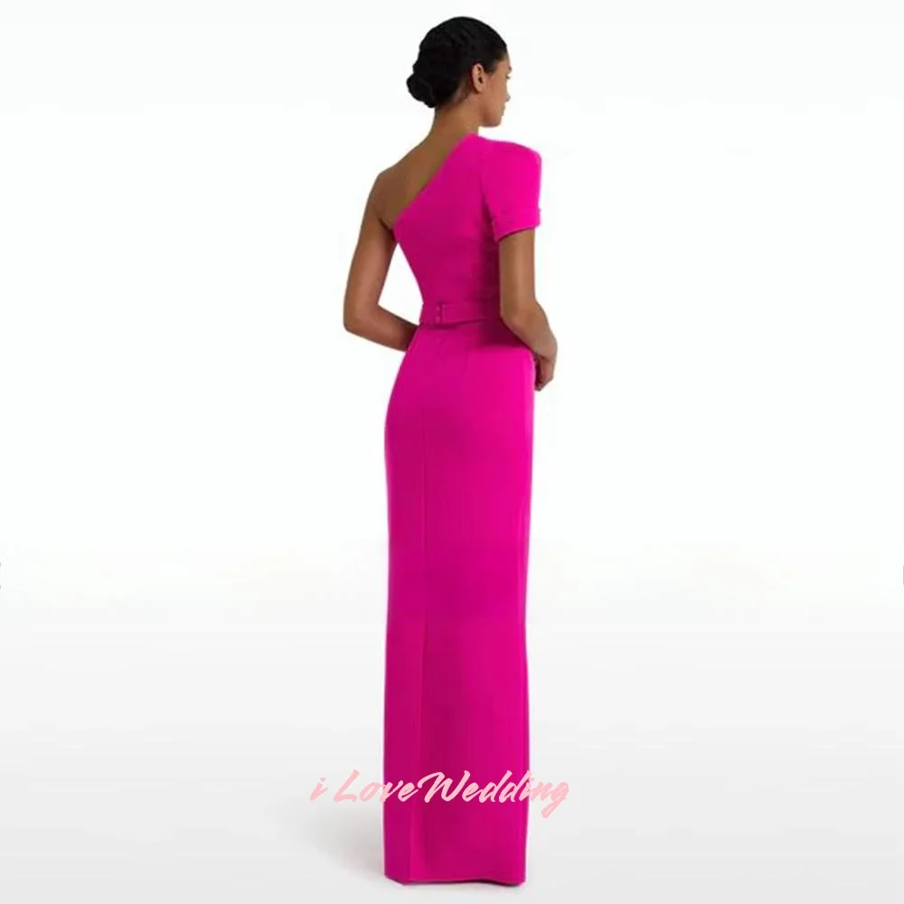 Heiße rosa One-Shoulder-Abendkleider 2025, Satin, Meerjungfrau, Falten, bodenlang, Abendkleid, elegante Hochzeits-Party-Kleider, individuell gestaltet