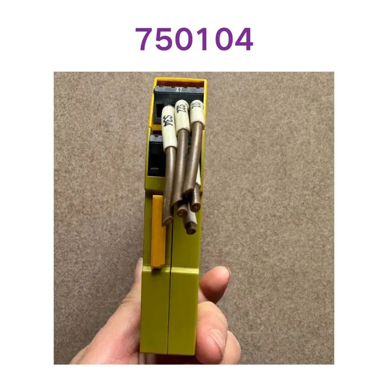 

Second hand test OK Safety relay 750104