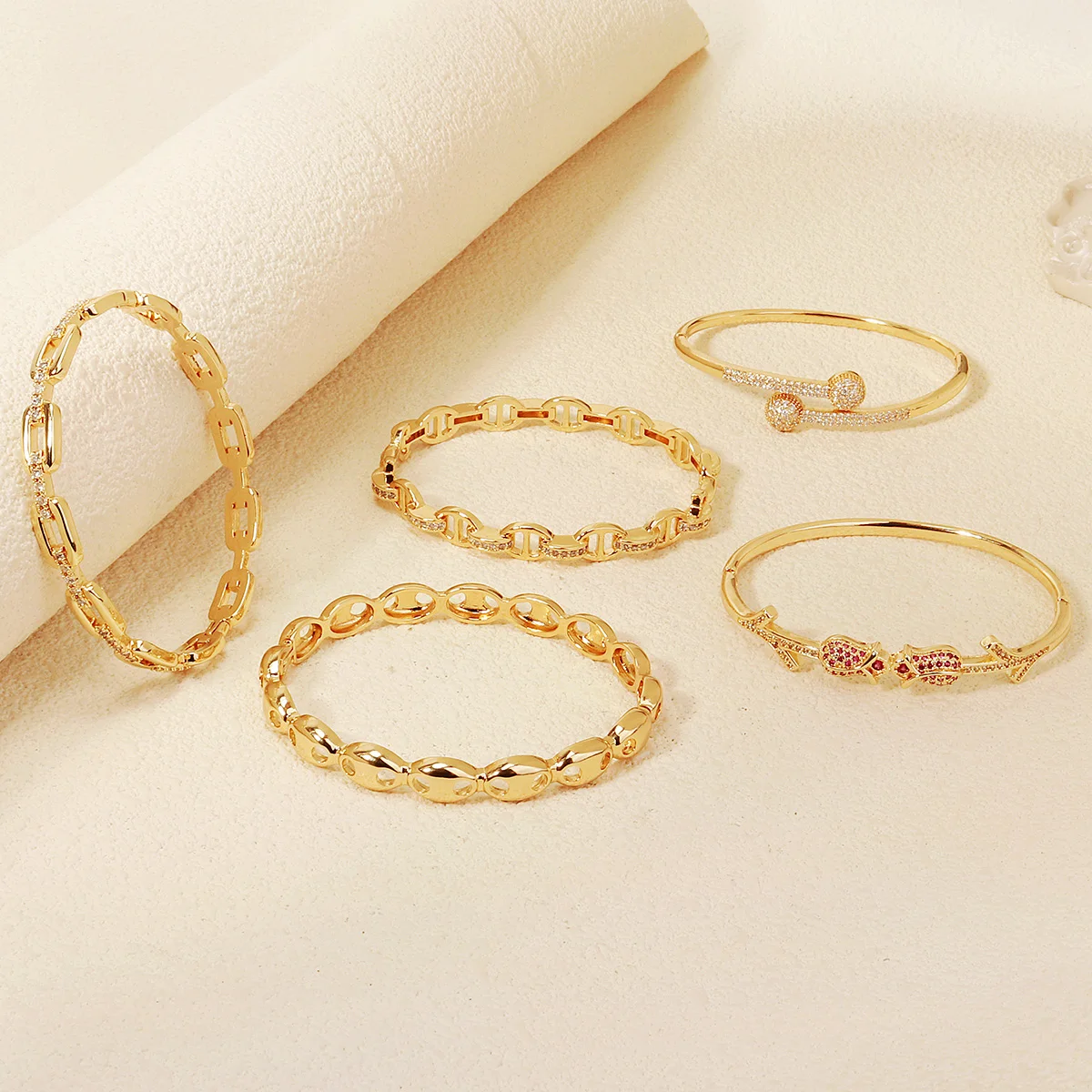 Fashion Stainless Steel Women's Bracelet Trendy Buckle Sparkling Rhinestone Bangles Daily Handicraft Jewelry Accessories