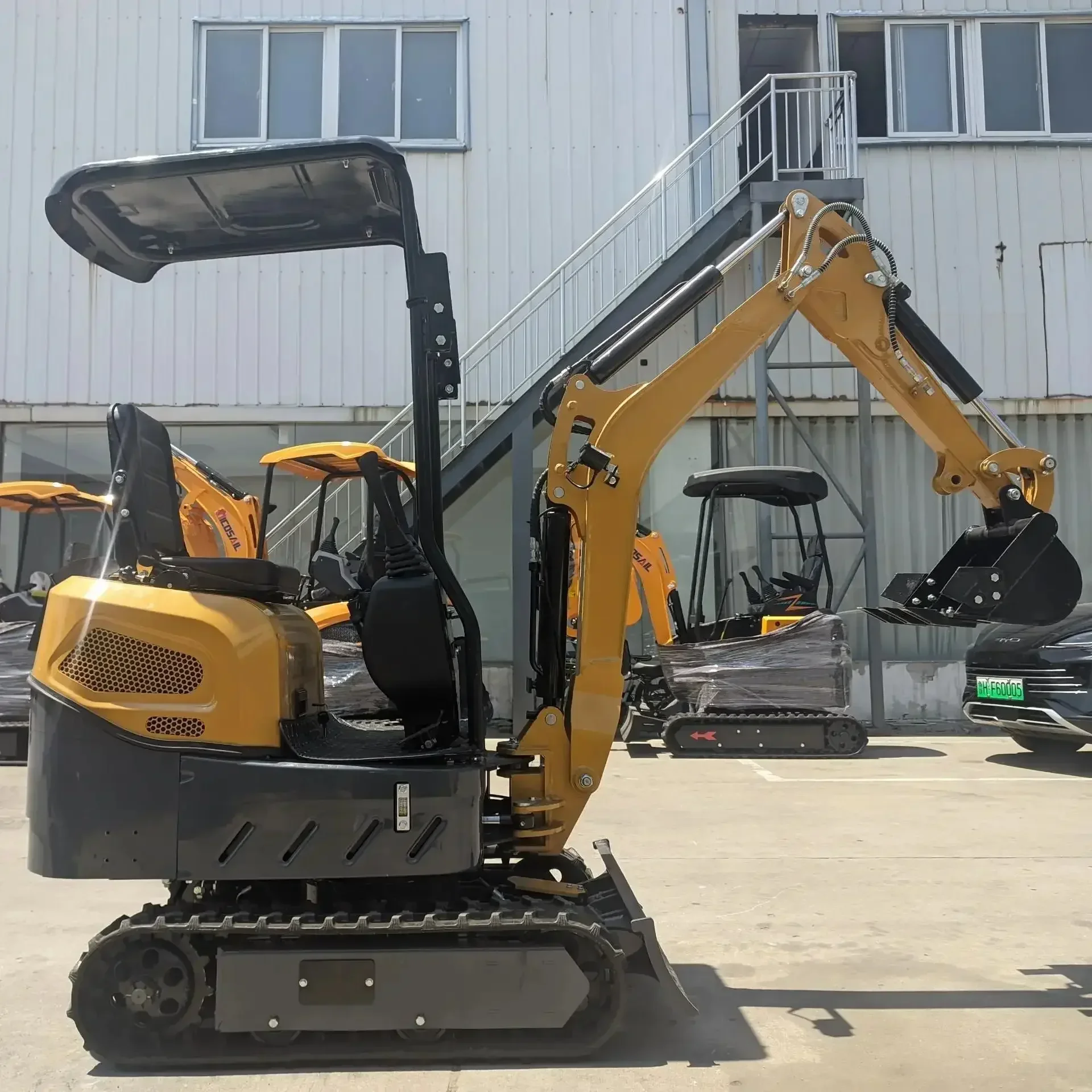 

customization Hydraulic 1.2Ton Agricultural Orchard Farm Mini Excavator 1200kg Tracked Small Excavator Customization Factory