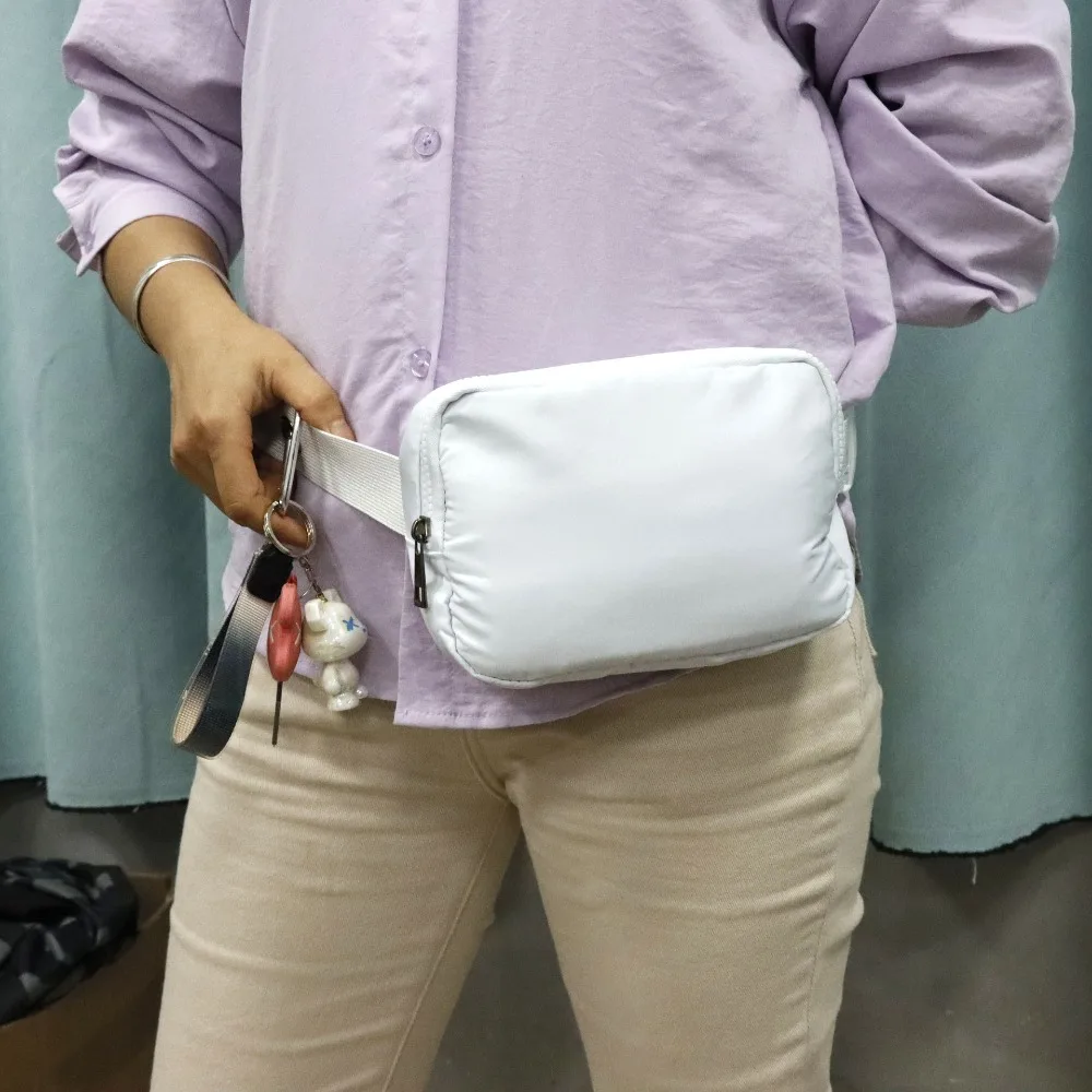 Lightweight Nylon Fanny Pack Crossbody Bag Adjustable Strap Casual Waist Bag Mini Sling Pouch for Travel Sports Daily Women Men