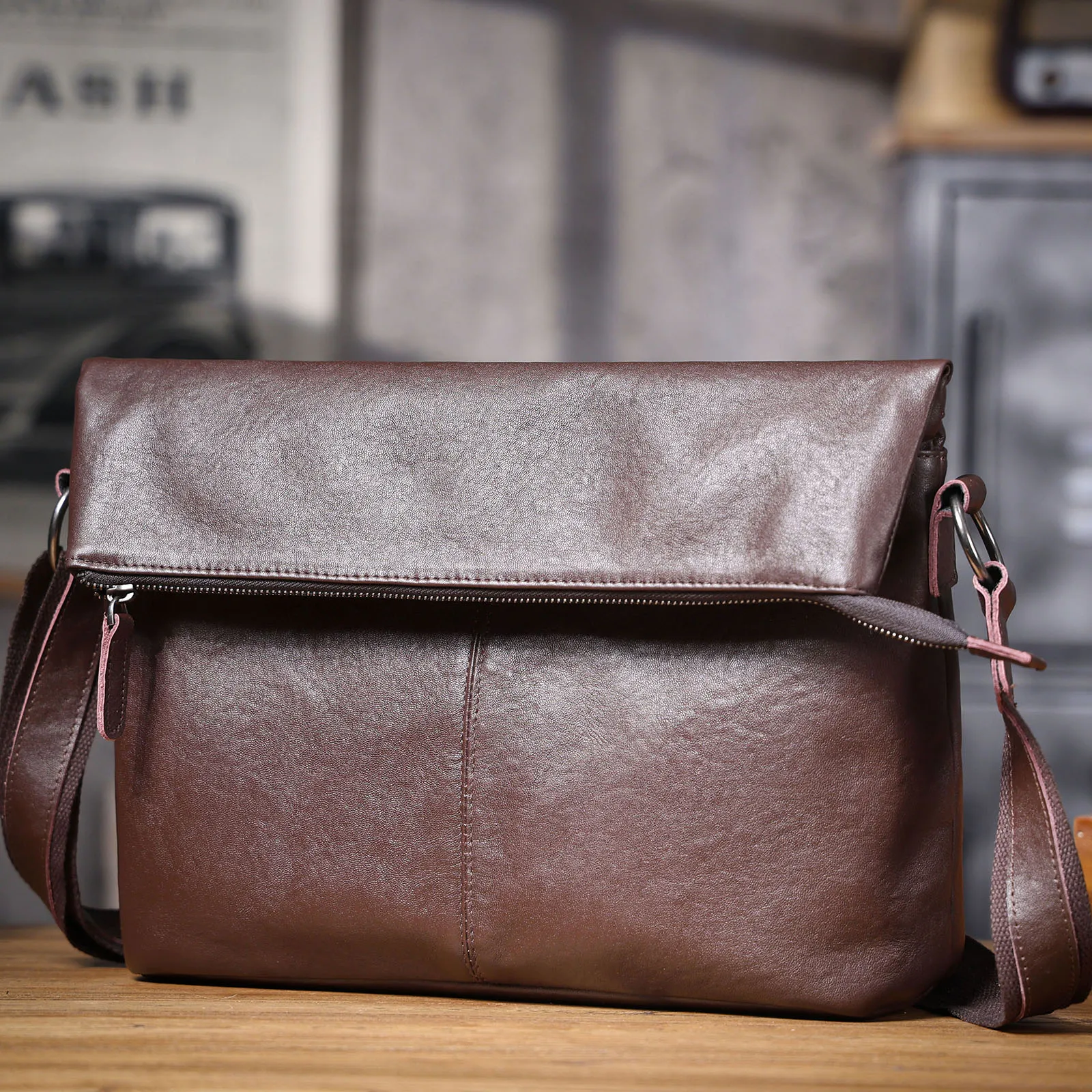 Echte Leder-Umhängetasche für Herren, Crossbody-Laptoptasche, einfache Rindsleder-Tasche aus pflanzlich gegerbtem Leder, modisch und lässig – Detail 18
