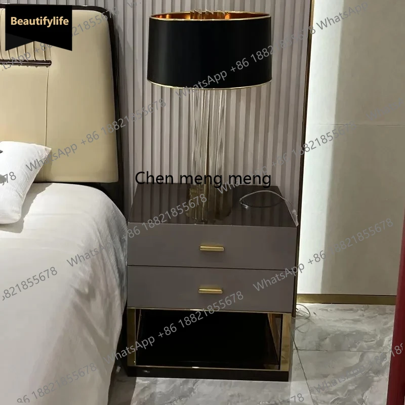 

B567 Итальянская легкая роскошная прикроватная тумбочка из цельного дерева из нержавеющей стали, декоративный шкаф для хранения в спальне