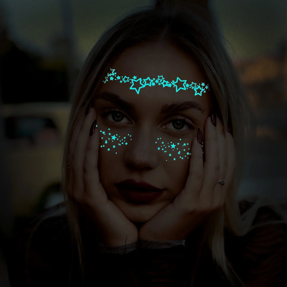 

1 Piece Luminous White Stars & Moon Artistic Girl Style Waterproof Temporary Tattoo Sticker for Collarbone, Arm and Shoulder