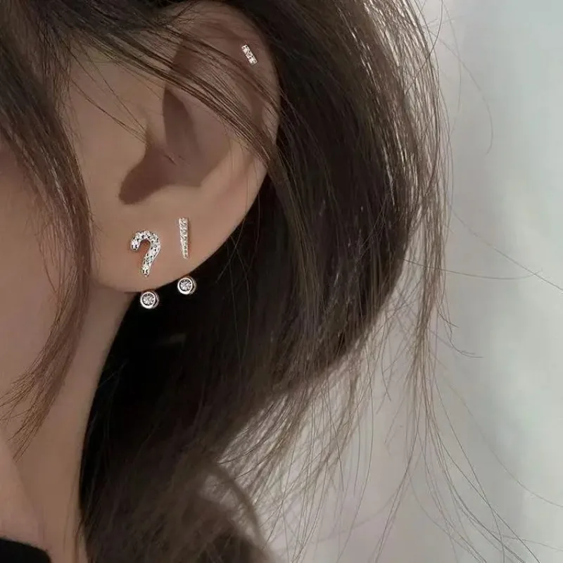 2025 New Creative Question Mark Stud Earrings Minimalist Women's Delicate Stud Earrings Asymmetrical Design Stud Earrings