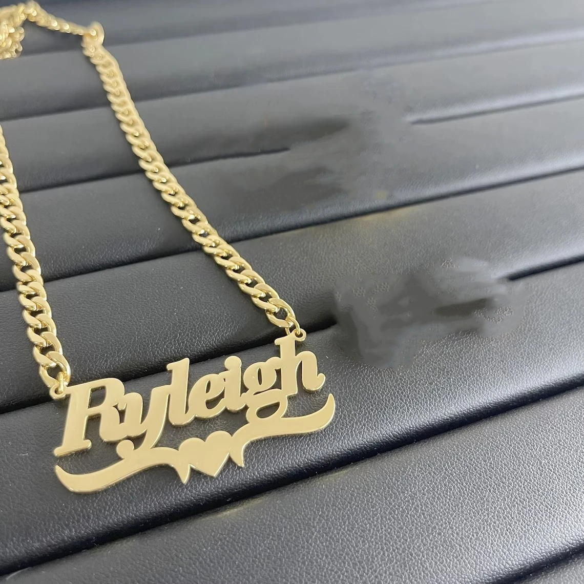 Custom Cuban Chain Heart Name Necklace Women Girl Jewelry Stainless Steel Gold Color Personalized Nameplate Necklace Best Gifts