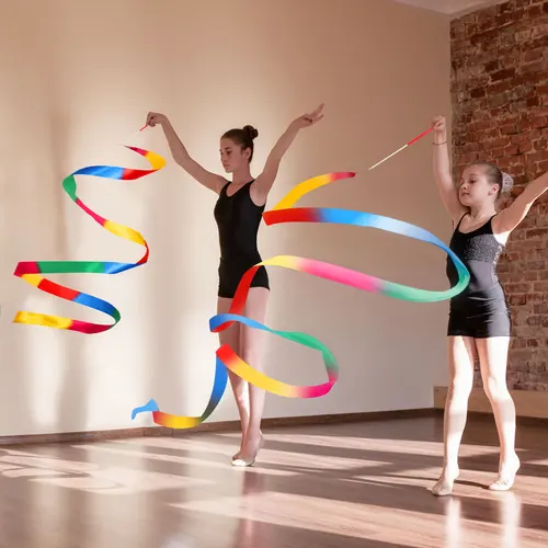 Imagen 2 del producto 18 cintas para gimnasia, cinta de baile brillante de 78,7 pulgadas, cinta de arcoíris, varita de bailarina, serpentina en un palo para niñas