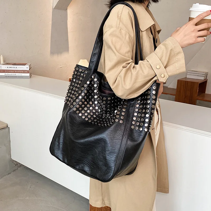 Casual Women Handbag And Purse Large Capacity Tote Bag High Quality Lady Bag Vintag Soft Pu Leather Rivet Shoulder Bags