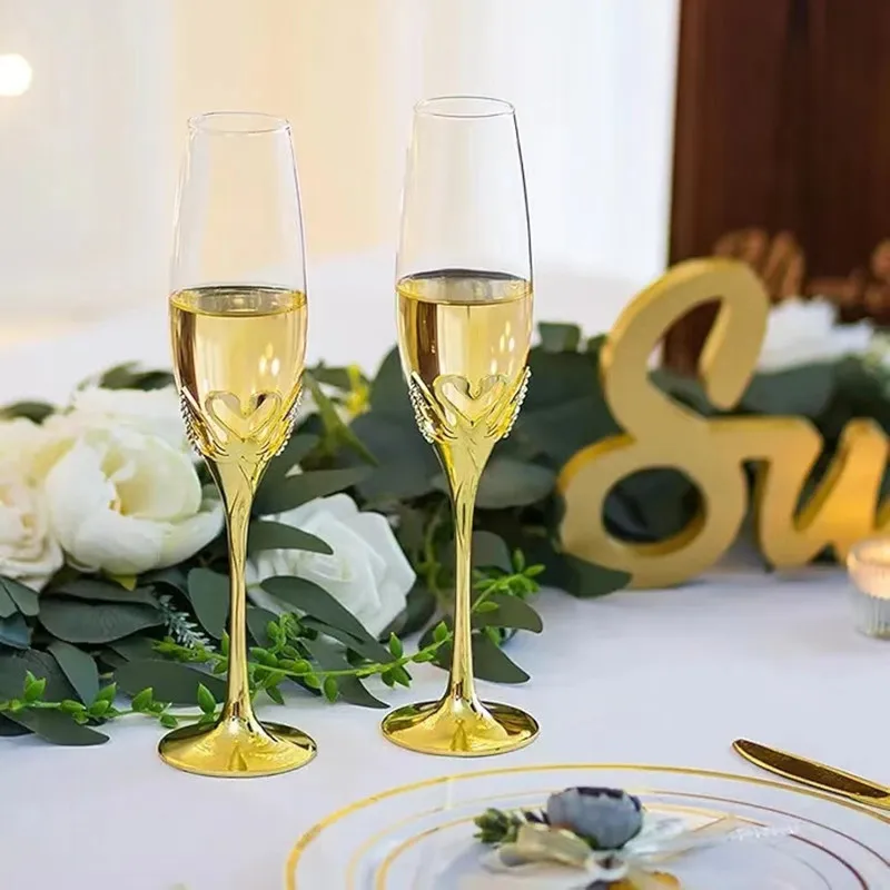 

2pcs Creative swan crystal glass with diamond goblet wedding champagne glass color box premium sense retro cup