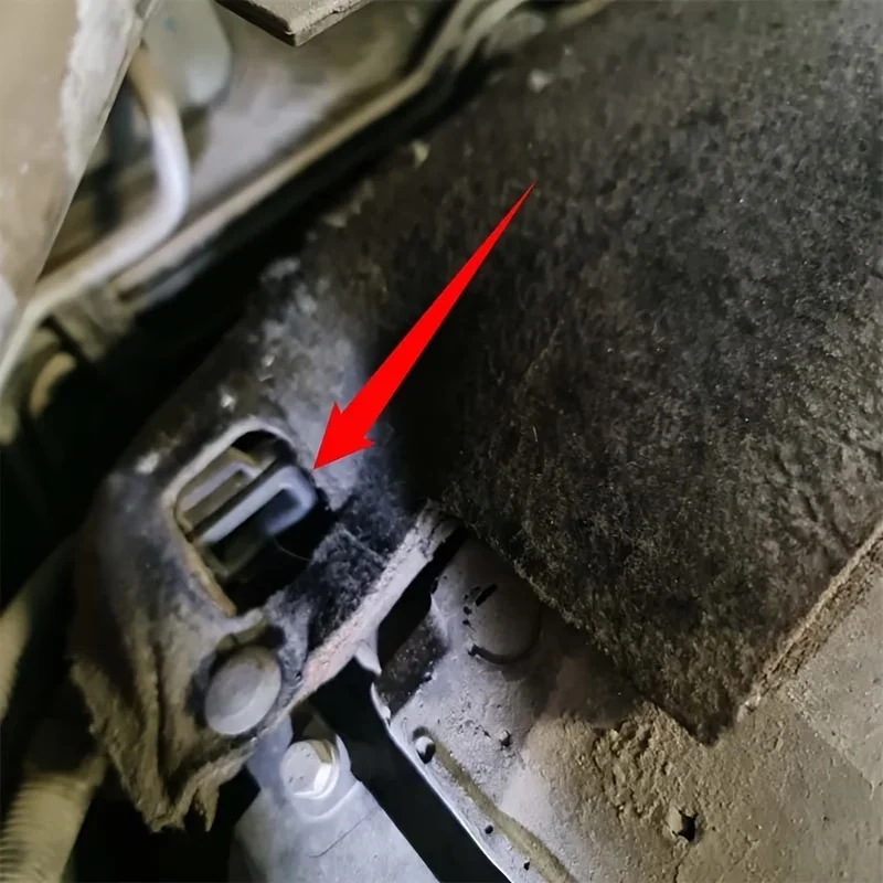 

Rubber Radiator Mount Model For BMWE84/E87/E88/E89/E90/E91/E92/E93/F01/F02/F06/F07/F10 Model Automobile Radiator Supportingframe