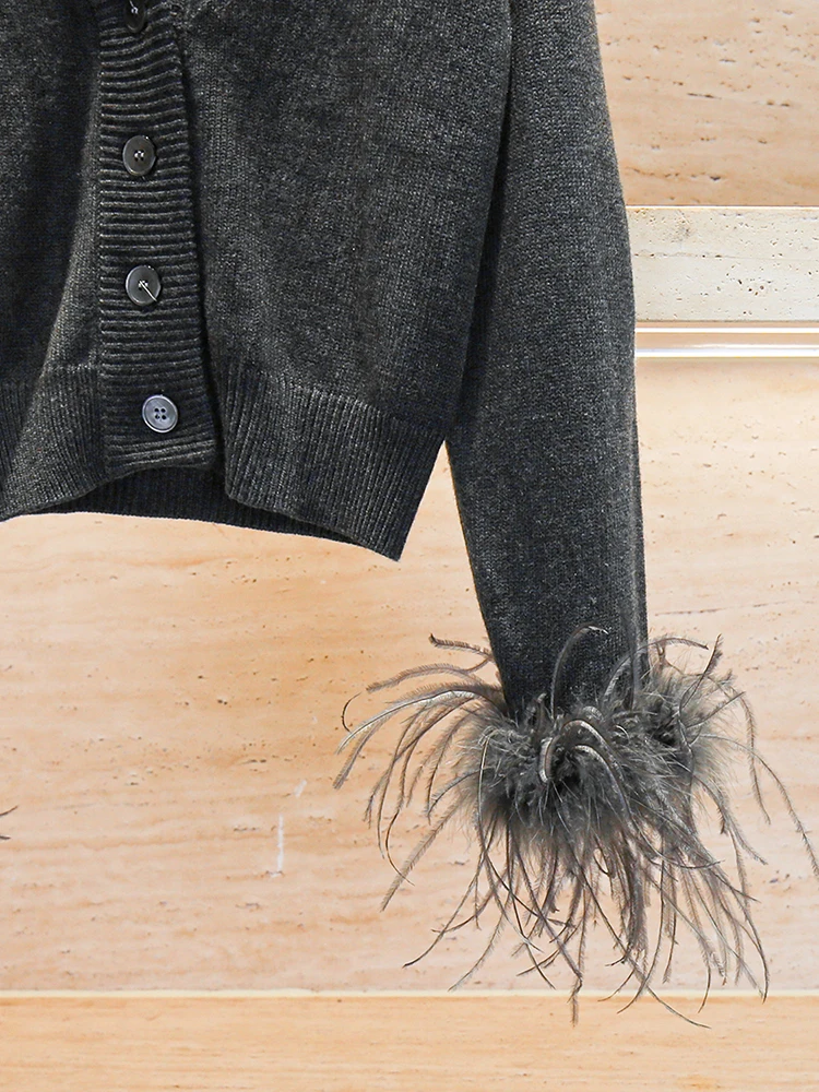 

Miumem Women's V-Ne Knitted Top with Ostrich Feather Design Autumn College Sle Faionable Casual Long Sve irt