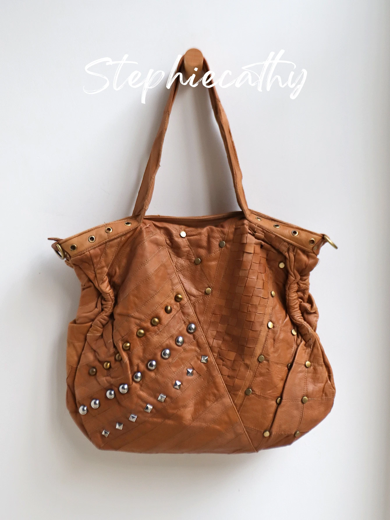 

SC Women's Tote Shoulder Bag Luxury Retro Sheepskin Handbag Rivets Decoration Leather Strips Patchwork Large Cross body Purse