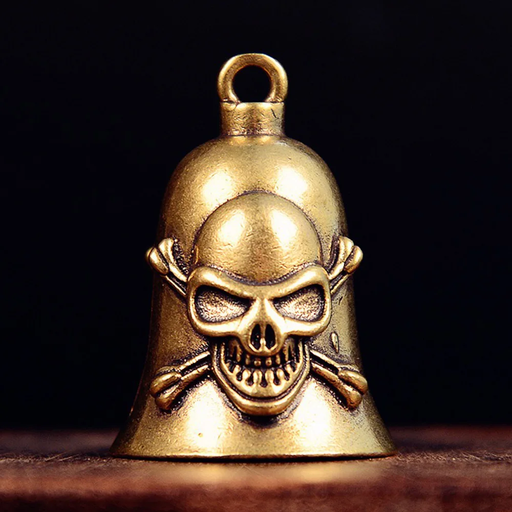 Retro Skull Bells Hand Carved Skull Relief Sculpture Good Lucky Bells Door Window Hanging Decoration Key Chain Desktop Ornament