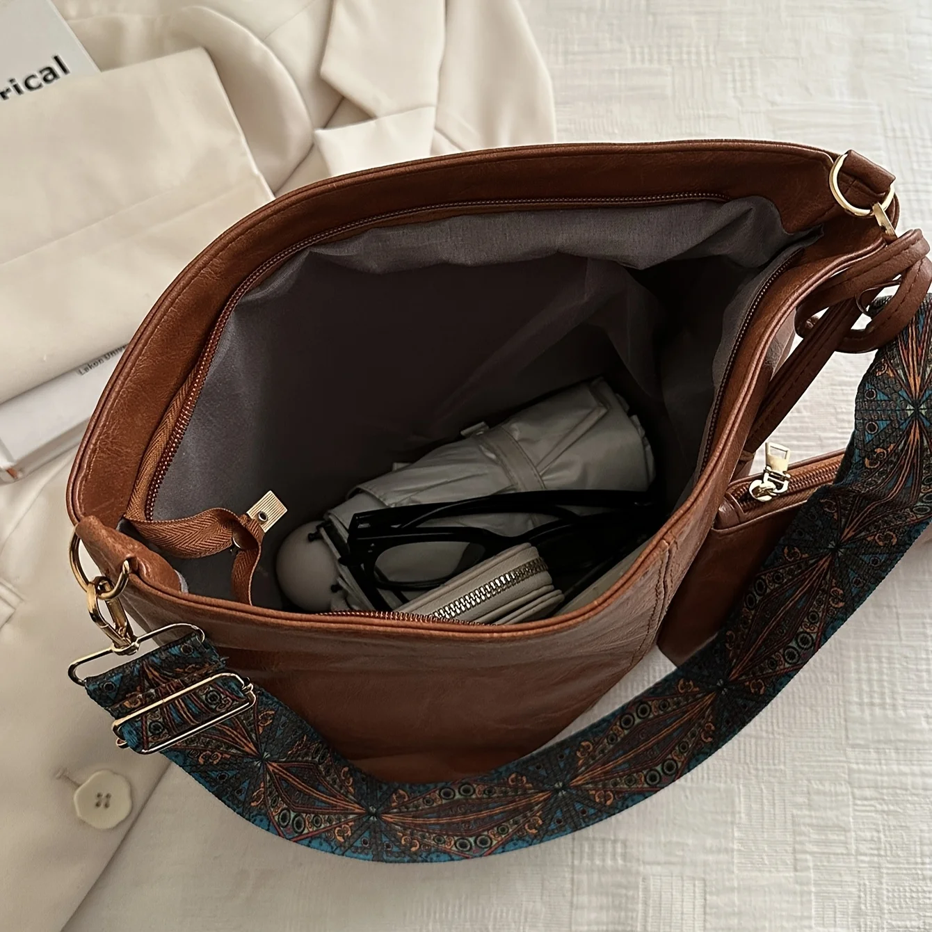 Conjunto de bolsa balde feminina retrô de material PU A09, alça de ombro larga ajustável, grande capacidade, conjunto combinando para atender diariamente