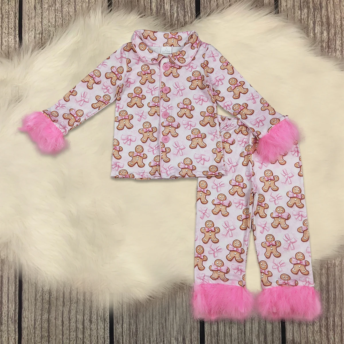 

Girl Christmas Pajamas Set Green Fur Long Sleeves Shirt Gingerbread Bows Pants Sleepwear Children Toddler Outfit Wholesale