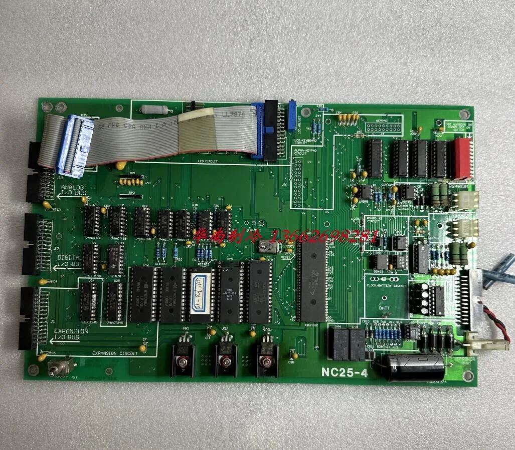 

Б/у материнская плата для водоохлаждающего блока Dunham-Bush NC25-4 BD071008