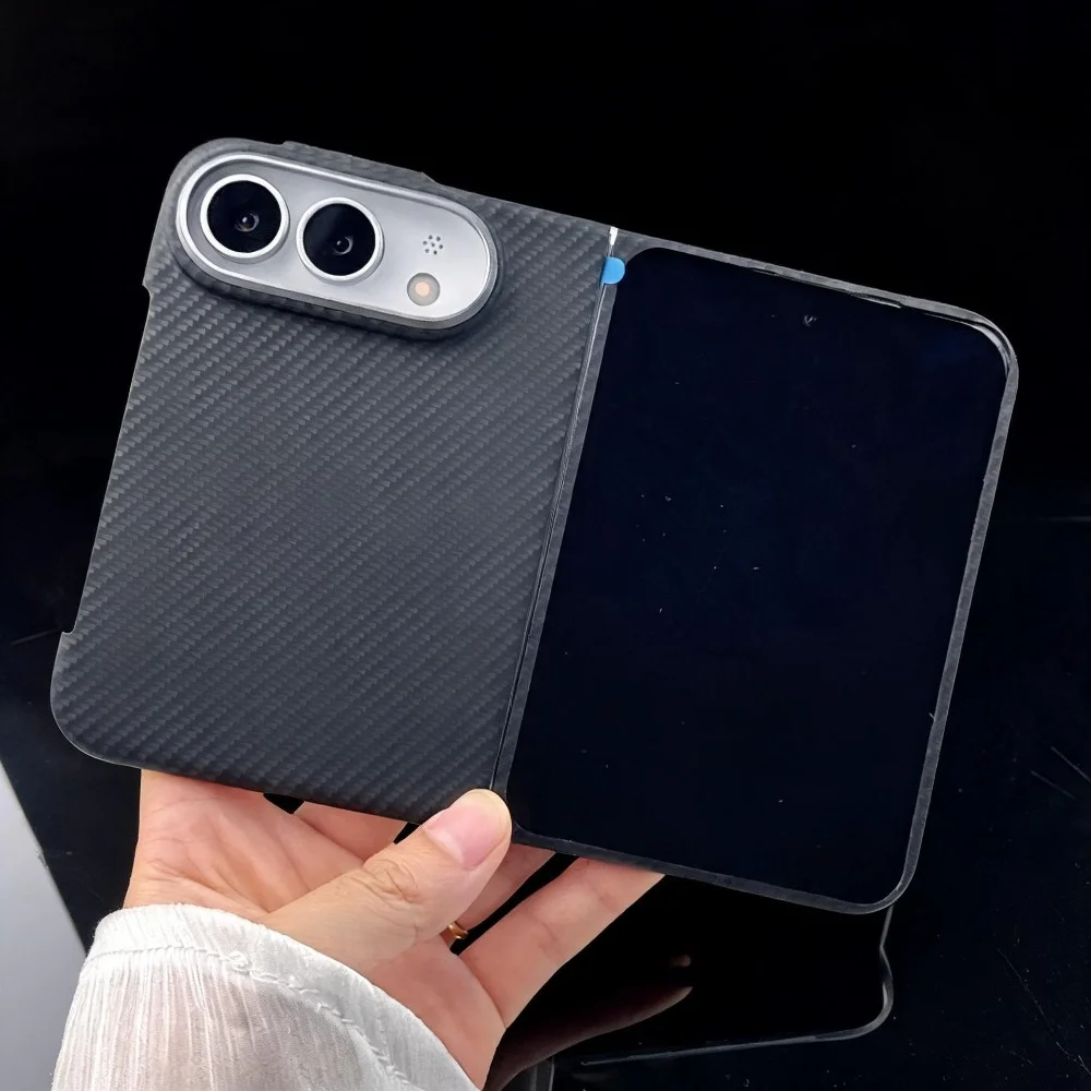 Business-Style-Handyhülle mit klassischer Carbonfaser-Textur für Apple iPhone Duo, stoßfeste, harte PC-Schutzhülle, Funda