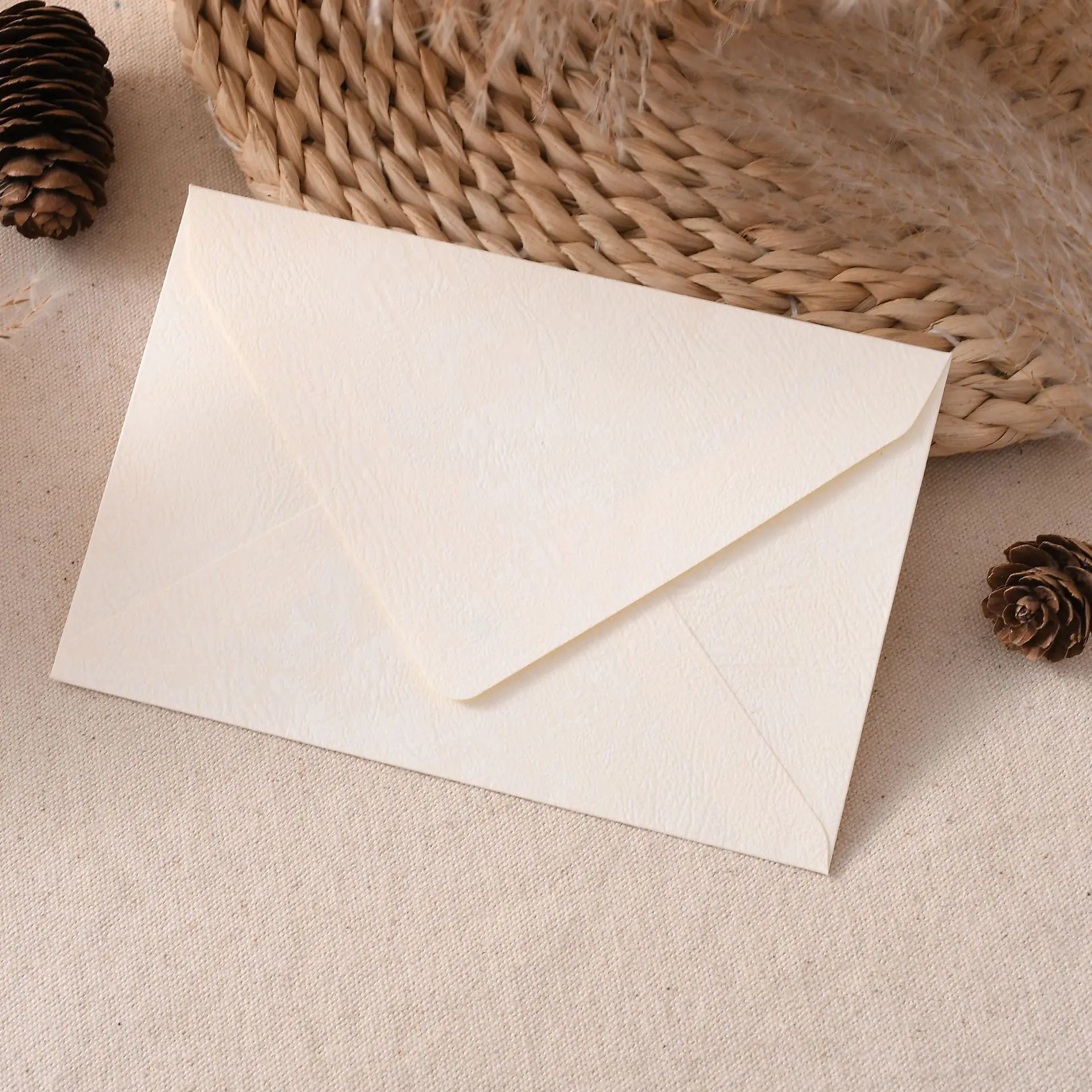 

25PCS Vintage Tree Grain Envelopes Letter Paper Set Chinese Style Stationery for Wedding Birthday Love Letters Greeting Cards
