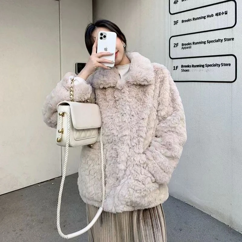 

New Women's Faux Shearling Fur Coat Korean Style Short Lapel Thickened Loose Noble Lady Elegant Versatile Faux Fur Outerwear