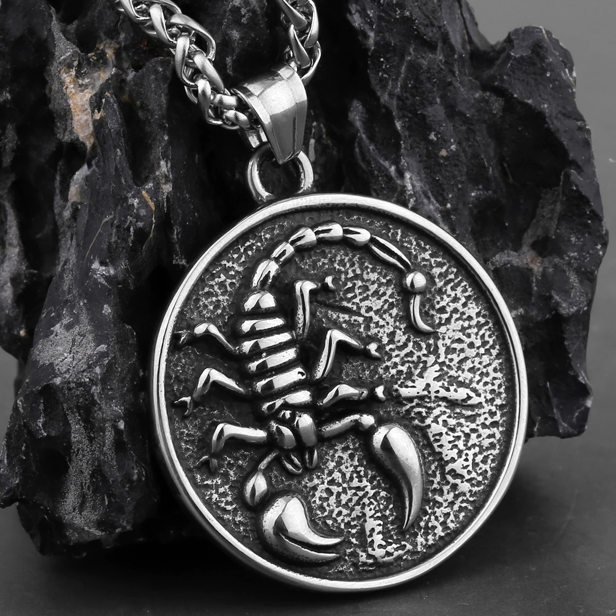 Stainless Steel Animal Scorpion Pendant Necklace Men's Black Gun Plated Biker Punk Hip Hop Jewelry Party Gift for Boyfriend