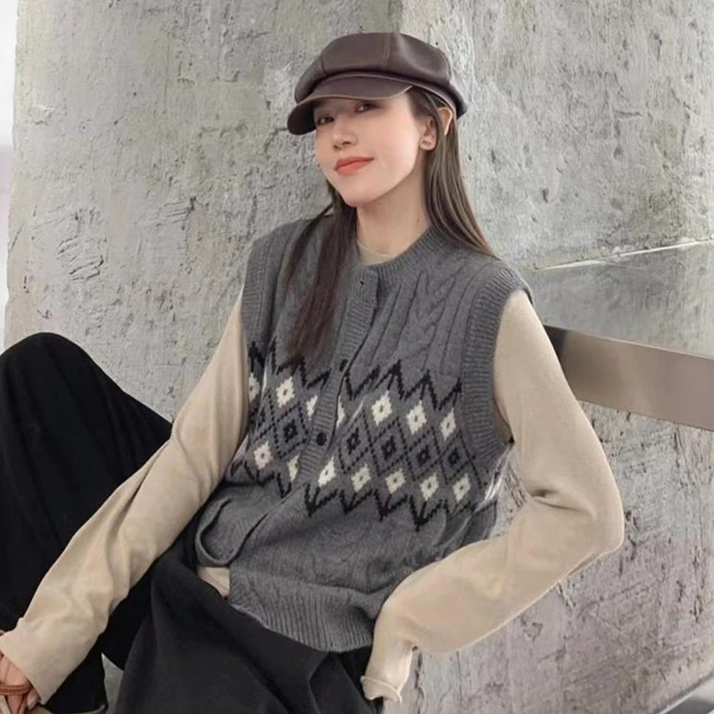 Korean Mix Color Sweater Vest Women Crew Neck Single Breasted Knitted Cardigan Woman Vintage Ribbed Sleeveless Knitted Vest Lady