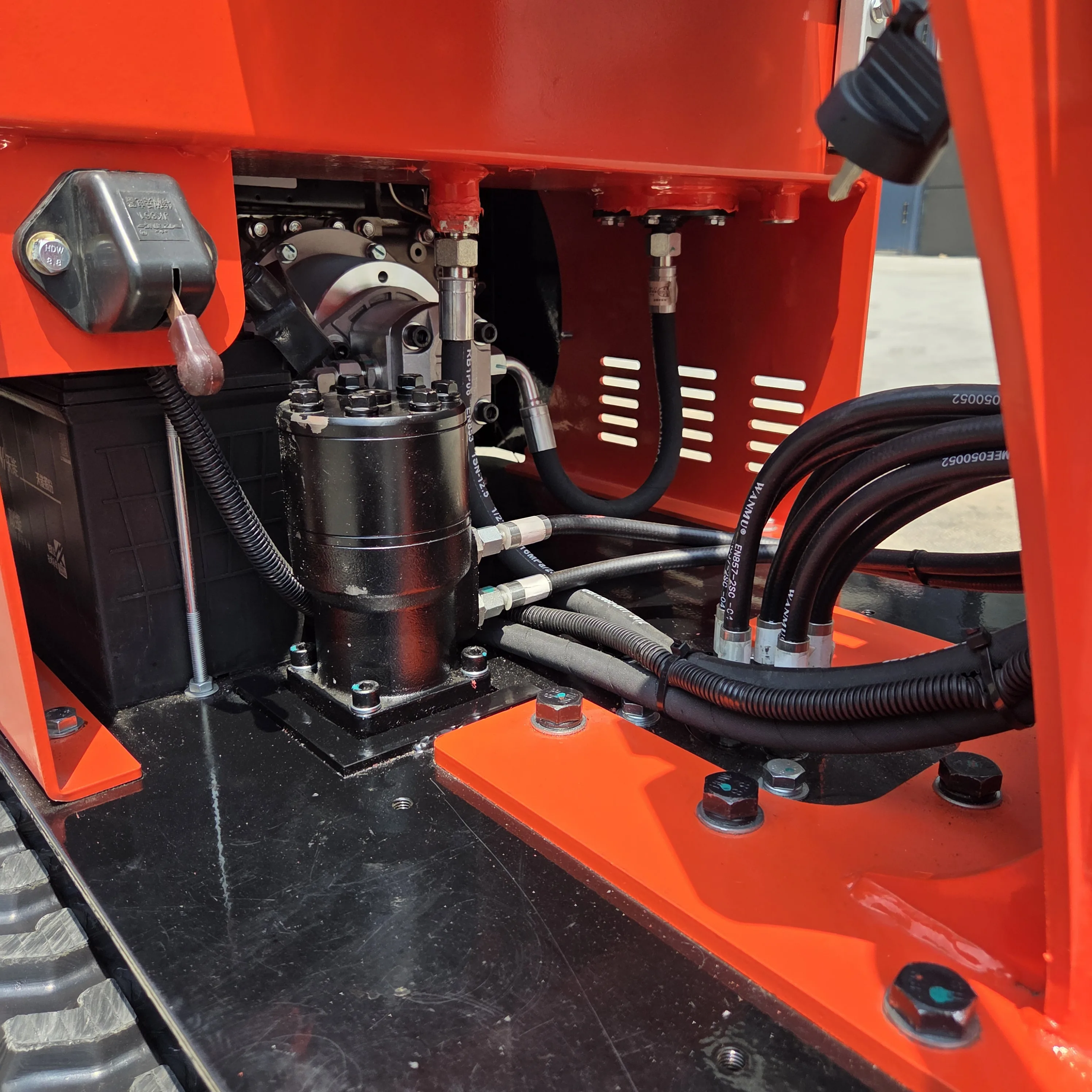 Supports 360-degree rotation,Easy to operate, 0.8-ton EPA mini excavator – a new model customized for urban construction