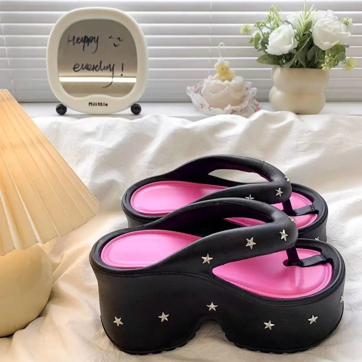 

Thick Bottom Eva Wedge Flip Flops for Women Fashion Star Decor Chunky Platform Sandals Woman 2025 Summer Non Slip Beach Slippers