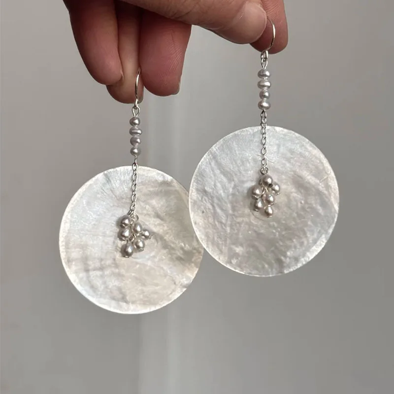 Mother of Pearl Chip Drop Earrings for Women French Light Luxury Unique Design Delicate Daily Versatile Hypoallergenic