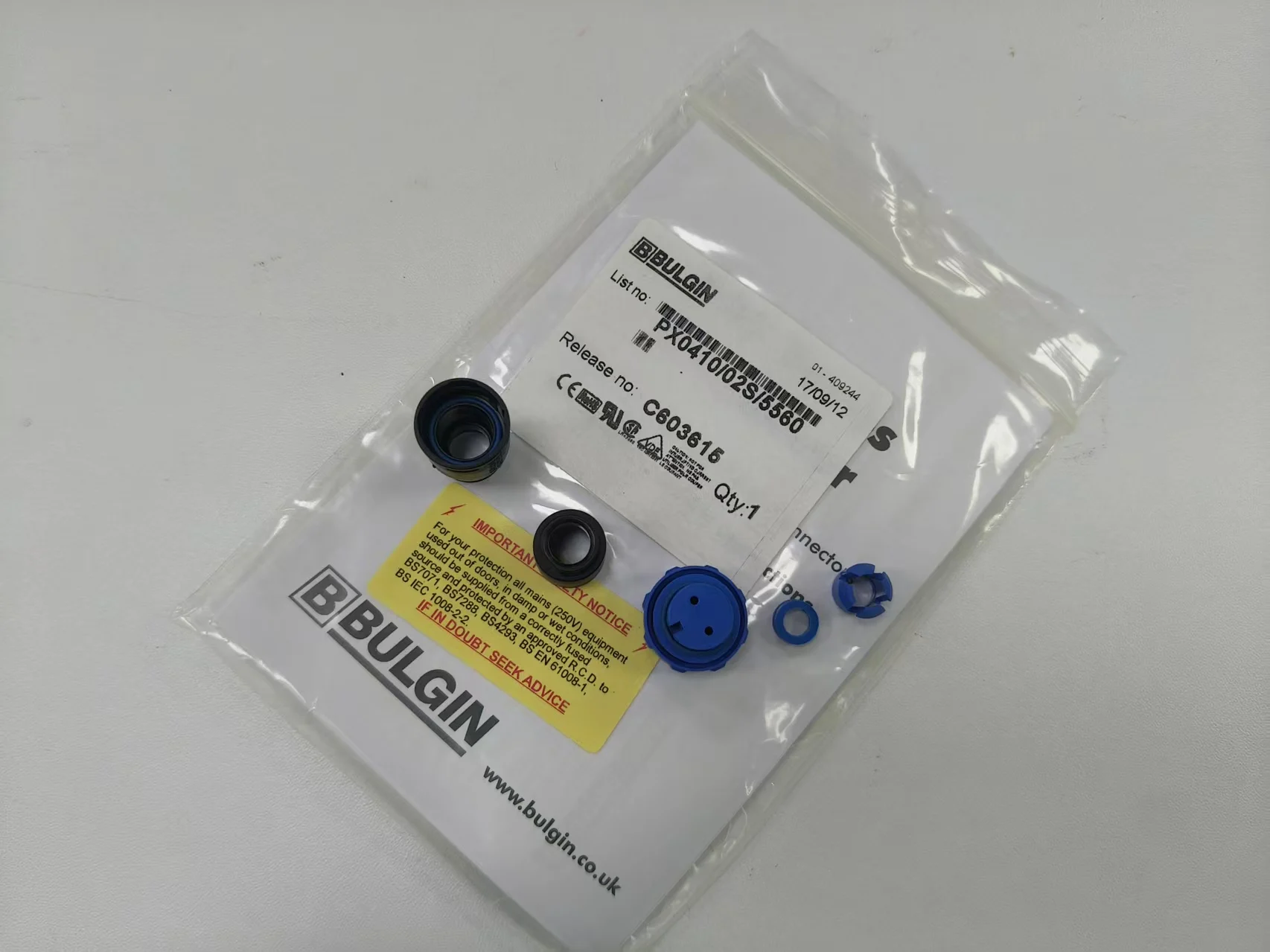 Bulgin Original Genuine Dustproof and Waterproof Circular Connector Px0410 Series 5560/4550/6065 02/03/04/05/06/08/10/12S/P Male and Female Connector Sa3347/3348/3349/3350/1