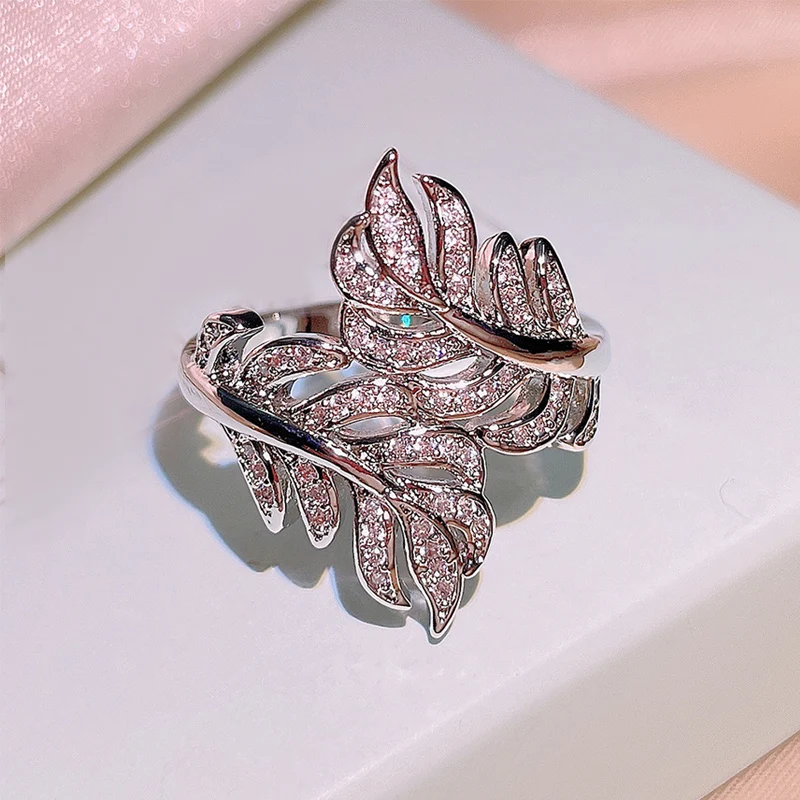 

Кольцо с цирконом New Leaf 2025 года, модные блоггеры в европейском и американском стиле, одинаковый стиль, высококачественная популярная рекомендация подарков