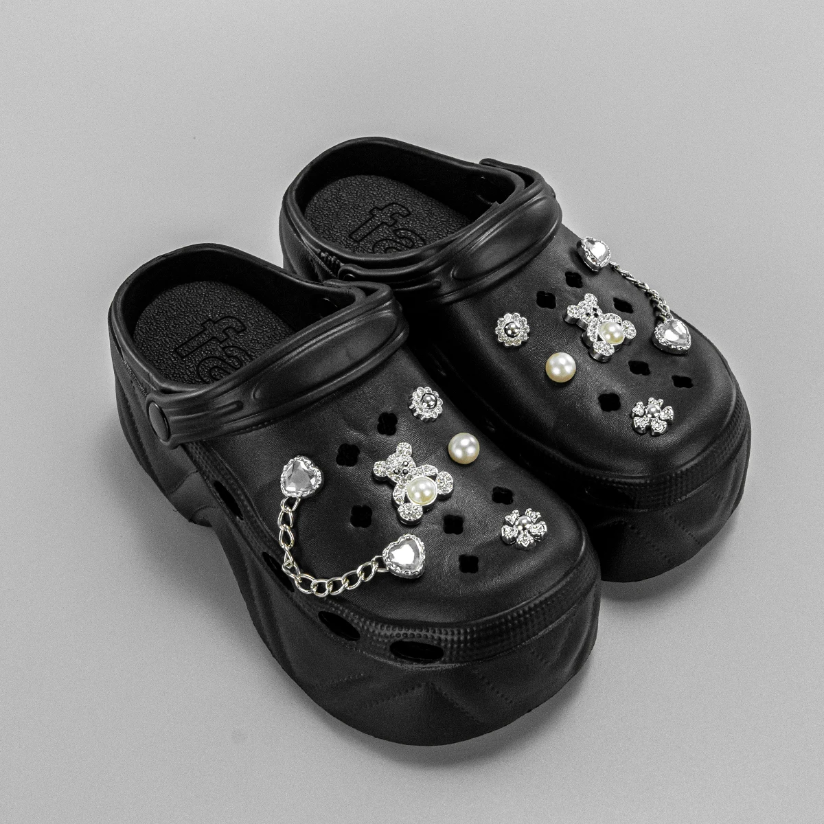 Summer New Cartoon Silver Bear Fashion Versatile Eva Clogs for Women, Outdoor Casual Slippers, Thick-Soled Non-Slip Height-Increasing Closed-Toe Sandals 8809