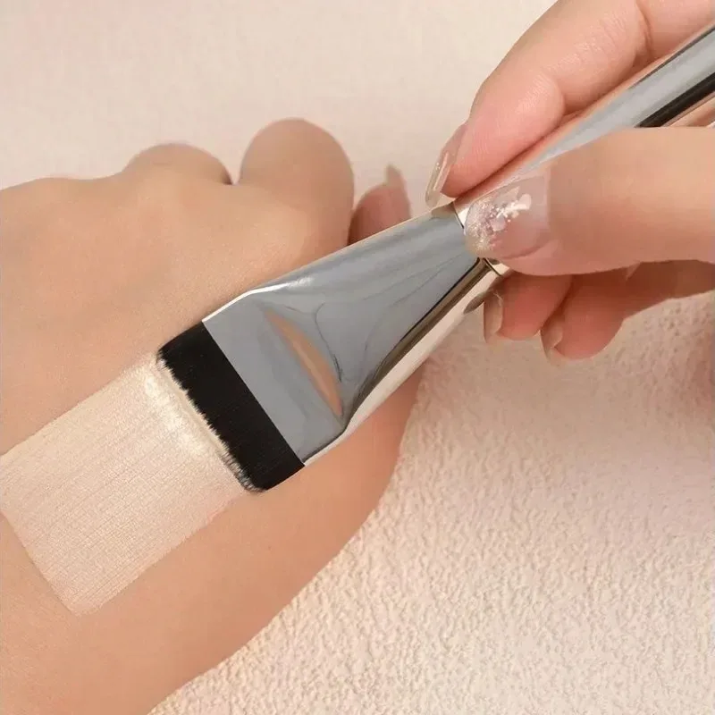 

Ультратонкая кисть для тональной основы Легкая и тонкая кисть для контура лица Плоская кисть для контура Растушевка тонального крема Кисти для макияжа