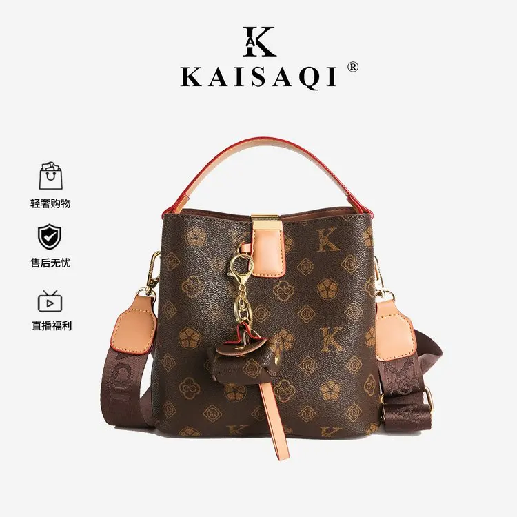 

Original Minimalist Leather Handbag For Women Luxury Designer Crossbody Large Capacity Elegant Diaper Bag For Commuter Textured