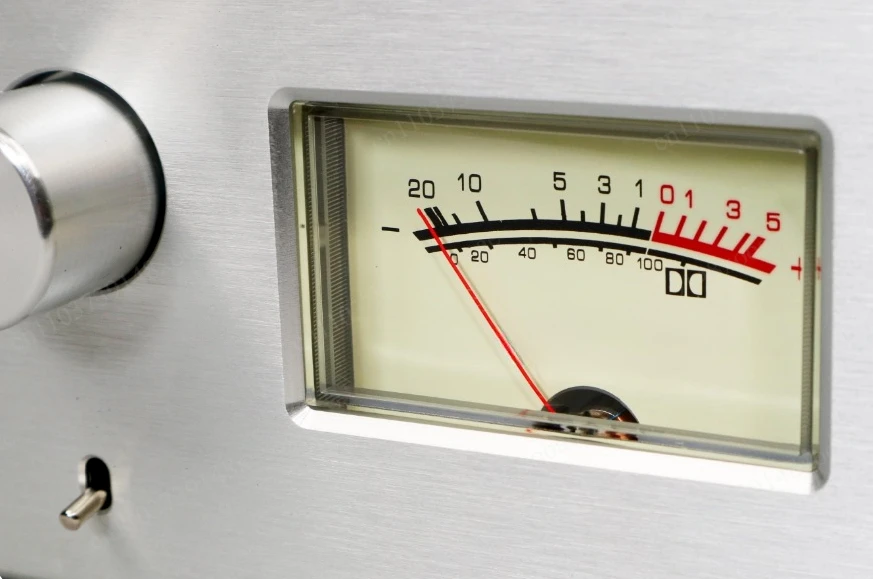 Dual VU Meter Aluminum Preamplifier Chassis – Hi-Fi DIY Audio Enclosure with Retro Style & Sturdy All-Aluminum Build
