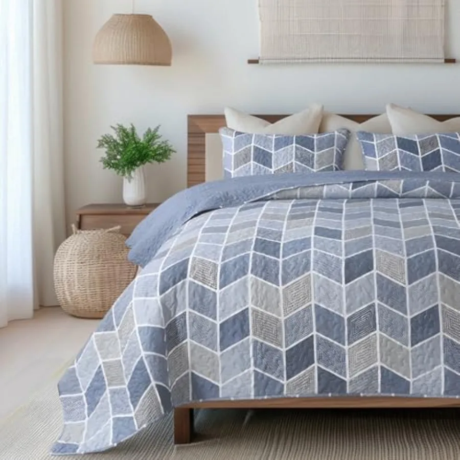

Blue and Gray Chevron Quilt Set - Size with 2 Shams Elegant Lightweight Quilted Coverlet St Bedding for All sons Modern Farmhou