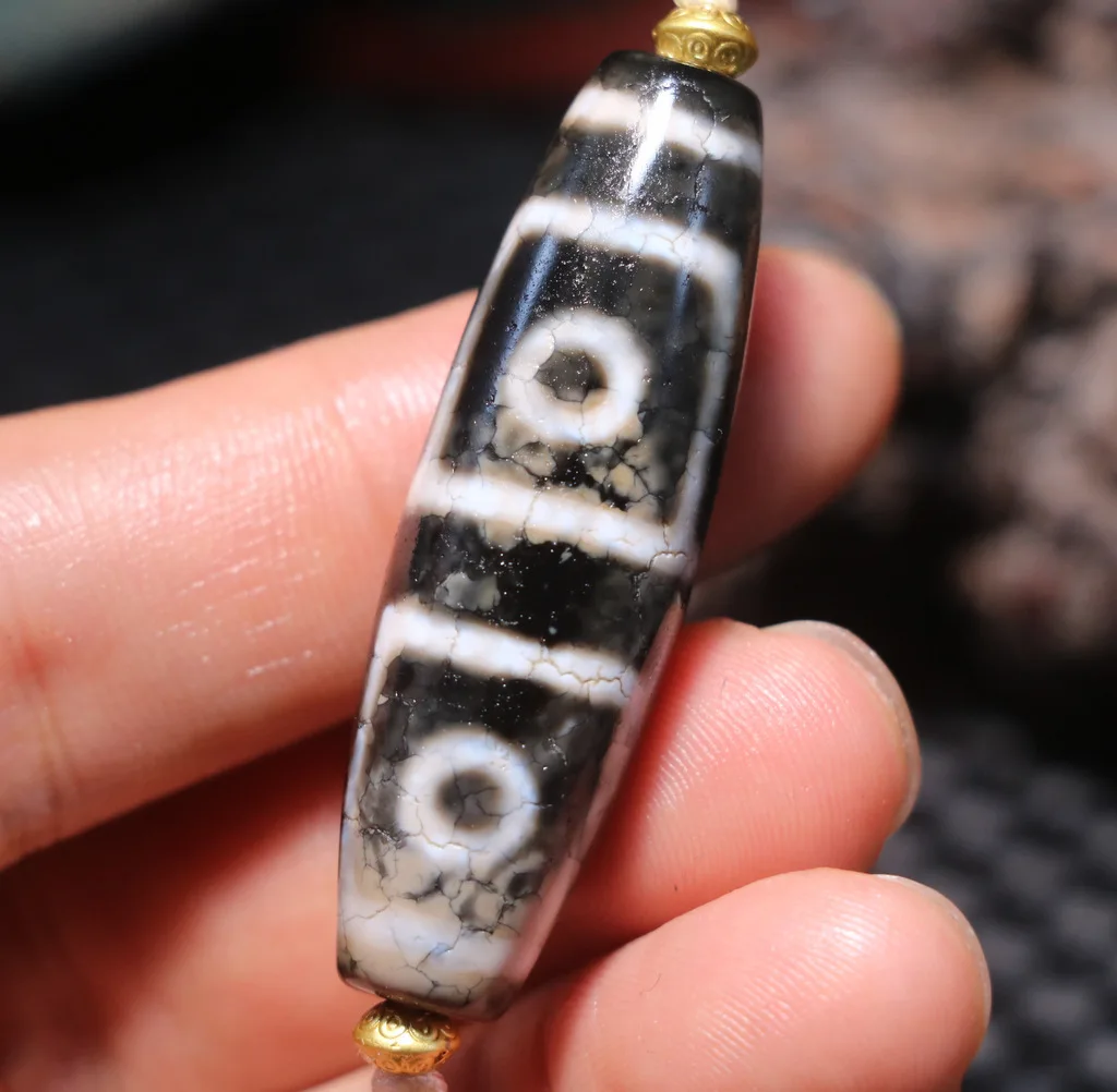 Treasure Magic Power Tibetan Old Agate Gray White Fold Line 4 Eyed Symbolize dZi Bead For Pendant Amulet Timestown UPD22