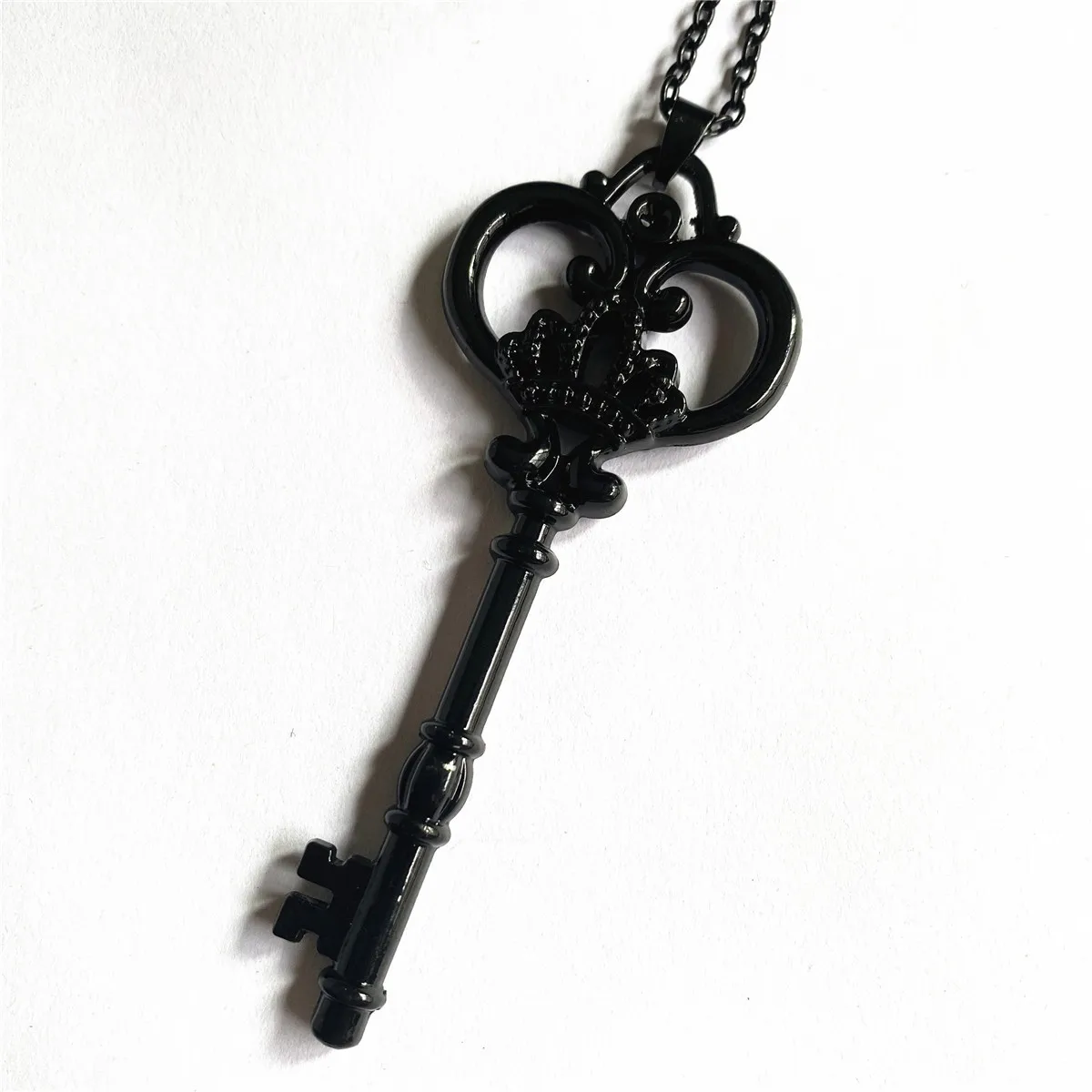 Vintage Mystery Skull Key Charm Necklace For Woman Man Hell Gate Key Fashion Gothic Jewelry Gift Silver Color Wizard Accessories - view 5