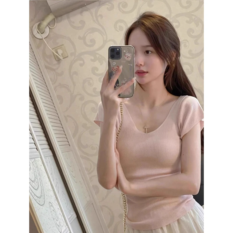 

Футболка Pure Desire Pink Ice Silk с коротким рукавом и V-образным вырезом, облегающая, летняя, с дизайнерским акцентом, тонкая, с рукавами-крылышками