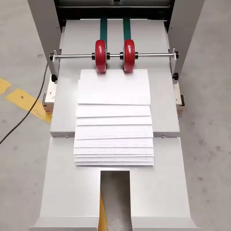 QK-Z1710 للبيع آلة صنع كتيب الأسلاك الأوتوماتيكية صانع الكتب آلات تجليد السرج والخياطة القابلة للطي