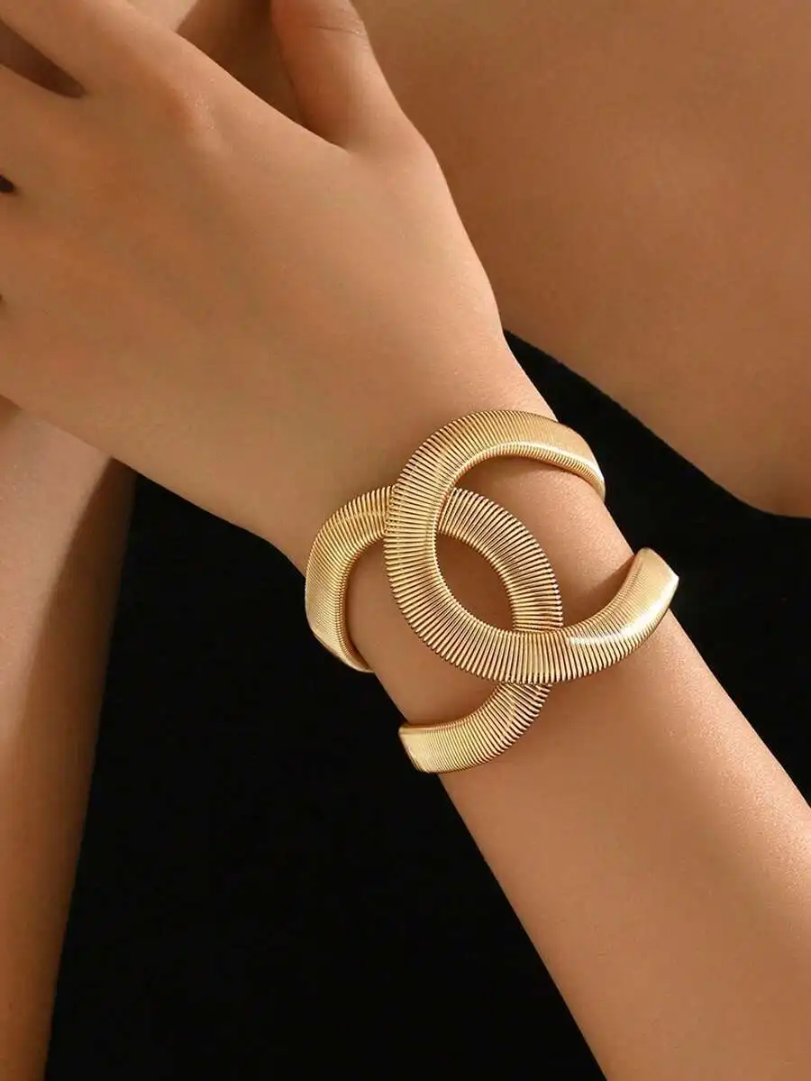 

1pc Geometric Cutout Adjustable Intersecting Bangle Bracelet, Fashionable Summer Accessory For Women,Jewellery