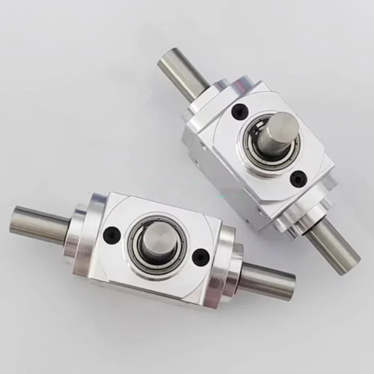 Small 1:1 T-type cross commutator shaft diameter 10 right-angle drive gearbox bevel gearbox rotation