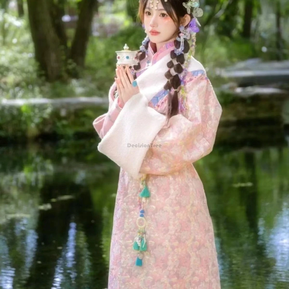 2024 yunnan travel photography ethnic garment chinese tibetan ethnic characteristic girls daily hanfu winter thicken warm robe