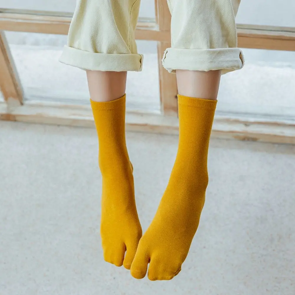 Comfortable Harajuku Split Toe Female Hosiery Candy Color Middle Tube Socks Two Toe Socks Couple Socks Two Finger Socks