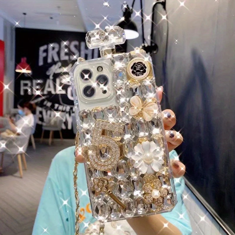 

Luxury Bling 3D Perfume Bottle Case For iPhone 15 14 13 12 11 promax X XS XR 15Plus Plus Key Girl Crystal Cover