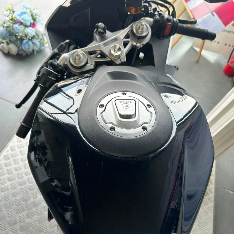 For CFMOTO 675SR CF650-10 Motorcycle Main Fuel Tank Cover Oil Pot Body Modification Covers Ornamental Mouldings Protection